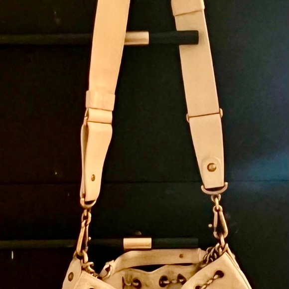 DRAWSTRING OFF-WHITE CHANEL BAG - 2020 Collection - Picture 7 of 7